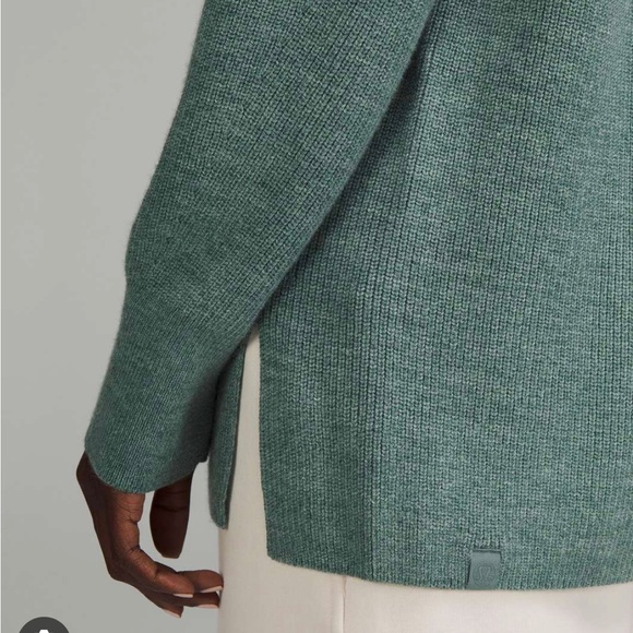 Lululemon Merino blend sweater - tidewater teal size 2z - Picture 3 of 4